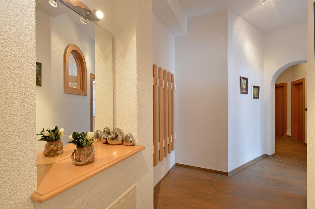 Appartementhaus Kostenzer Fuegen Bilik gambar