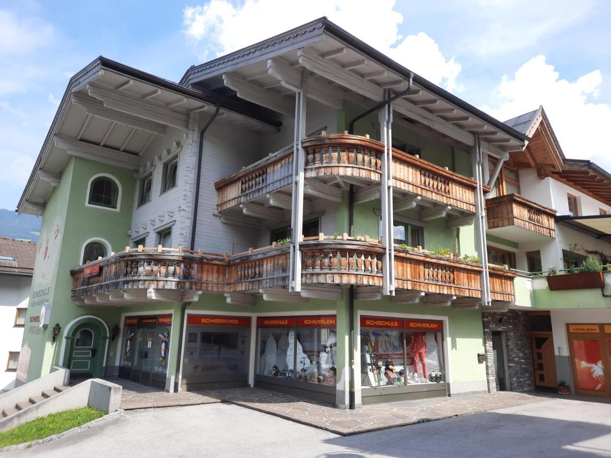 Appartementhaus Kostenzer Fuegen Luaran gambar